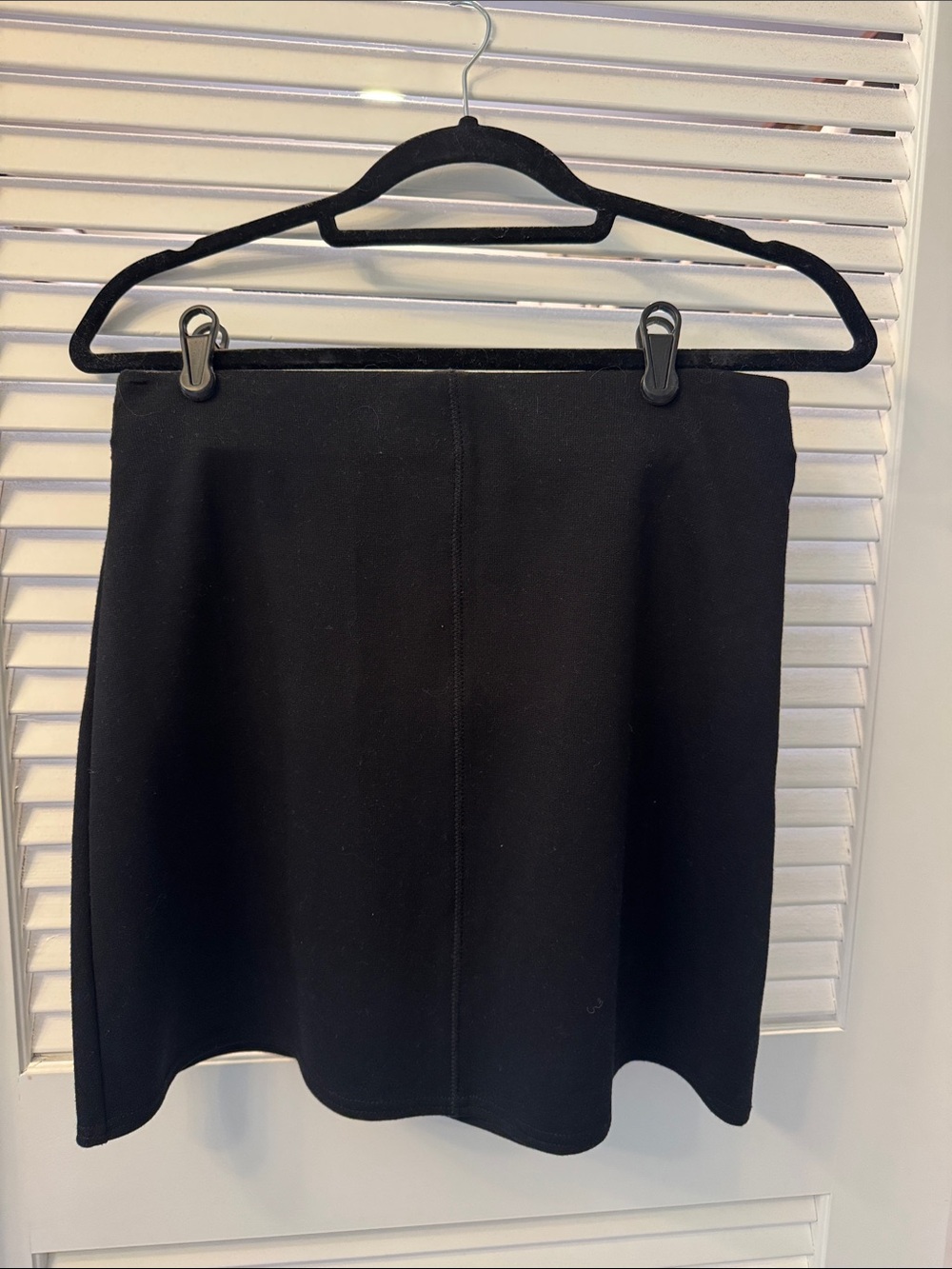 Aritzia Wilfred Free Stretch Black Mini Skirt - Clean A-Line Silhouette